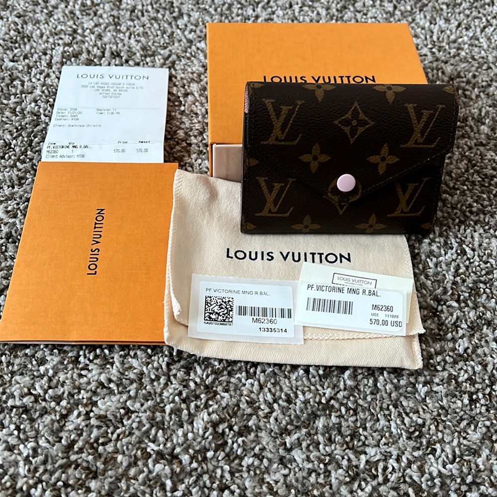 Sweet Louis Vuitton Victorine wallet